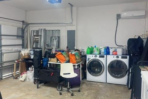 House in Miami, Florida 4 bedrooms, 167.6 sq.m. № 1999631 - photo 29