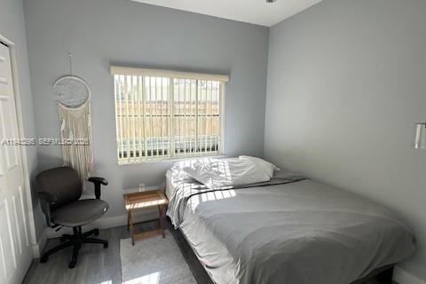 House in Miami, Florida 4 bedrooms, 167.6 sq.m. № 1999631 - photo 15