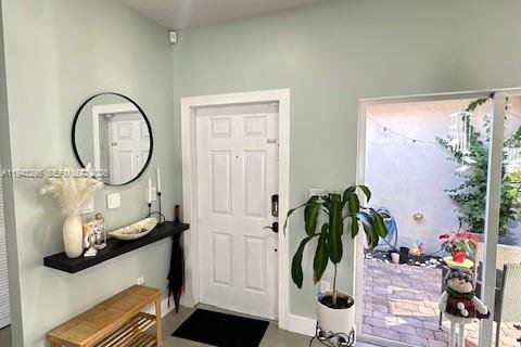 House in Miami, Florida 4 bedrooms, 167.6 sq.m. № 1999631 - photo 22