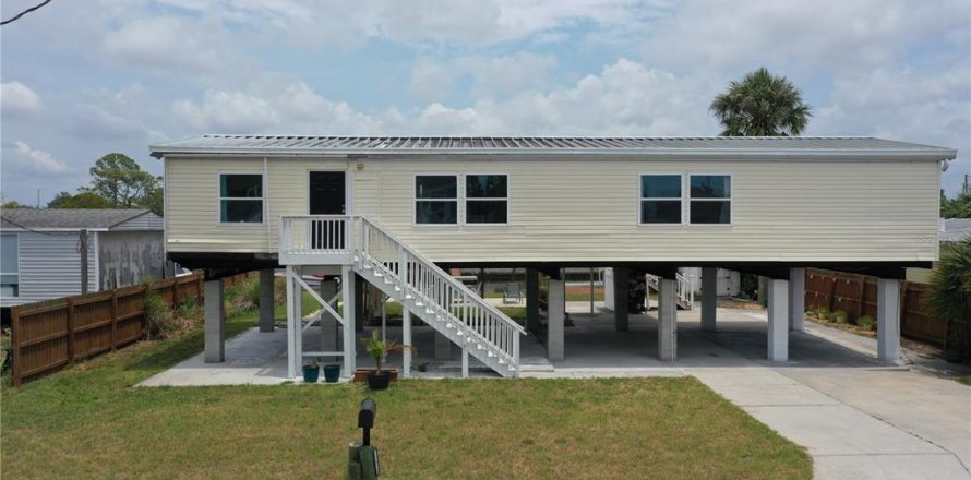 Appartement à Hudson, Floride 4 chambres, 169.08 m2 № 1786389