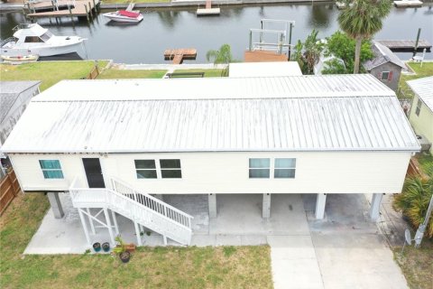 Снять в аренду квартиру в Гудзон, Флорида 11 комнат, 169.08м2, № 1786389 - фото 2