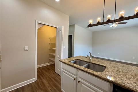 Townhouse in Winter Garden, Florida 3 bedrooms, 164.07 sq.m. № 1869722 - photo 14