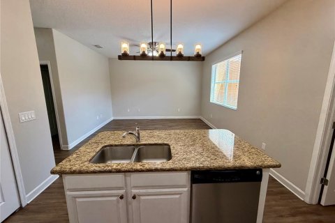 Townhouse in Winter Garden, Florida 3 bedrooms, 164.07 sq.m. № 1869722 - photo 11
