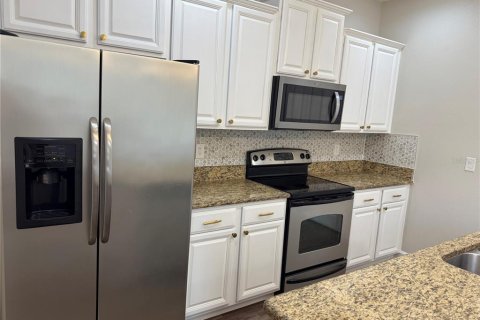 Townhouse in Winter Garden, Florida 3 bedrooms, 164.07 sq.m. № 1869722 - photo 12