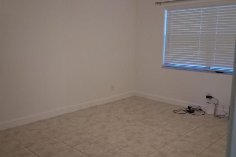 Copropriété à vendre à Sunrise, Floride: 1 chambre, 80.08 m2 № 2084402 - photo 4