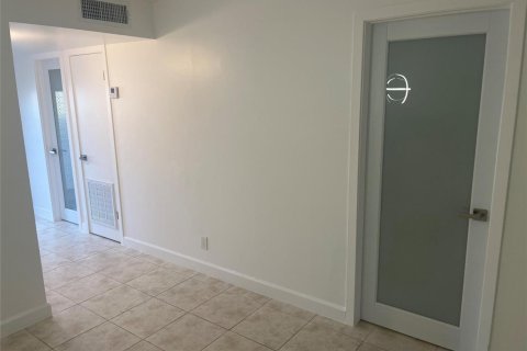 Copropriété à vendre à Sunrise, Floride: 1 chambre, 80.08 m2 № 2084402 - photo 19