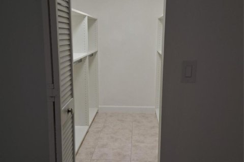 Copropriété à vendre à Sunrise, Floride: 1 chambre, 80.08 m2 № 2084402 - photo 5