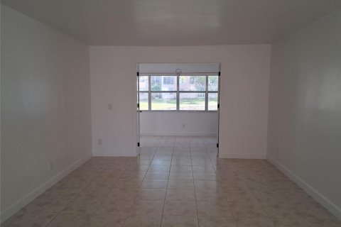 Copropriété à vendre à Sunrise, Floride: 1 chambre, 80.08 m2 № 2084402 - photo 2