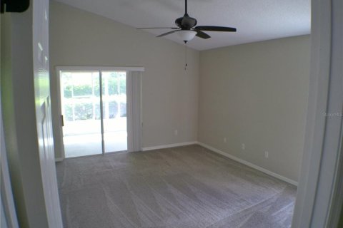 House in Clermont, Florida 3 bedrooms, 146.04 sq.m. № 1597663 - photo 11