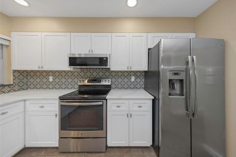 Villa ou maison à vendre à Palm Harbor, Floride: 4 chambres, 181.9 m2 № 2329475 - photo 10