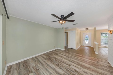 Villa ou maison à vendre à Palm Harbor, Floride: 4 chambres, 181.9 m2 № 2329475 - photo 13