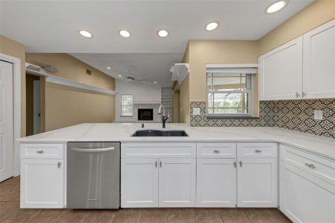 Villa ou maison à vendre à Palm Harbor, Floride: 4 chambres, 181.9 m2 № 2329475 - photo 9