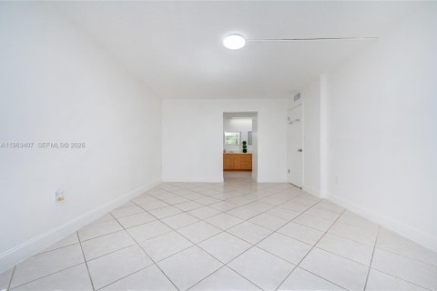 Condominio en venta en Miami, Florida, 2 dormitorios, 94.76 m2 № 2025820 - foto 28
