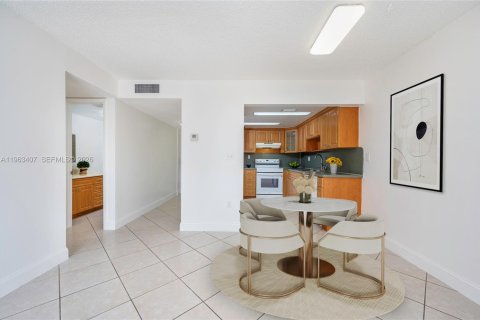 Condominio en venta en Miami, Florida, 2 dormitorios, 94.76 m2 № 2025820 - foto 22
