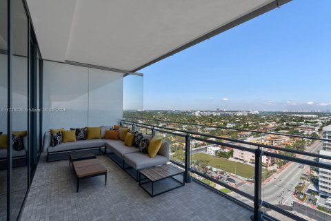 Condominio en venta en Miami Beach, Florida, 4 dormitorios, 327.48 m2 № 2035034 - foto 28