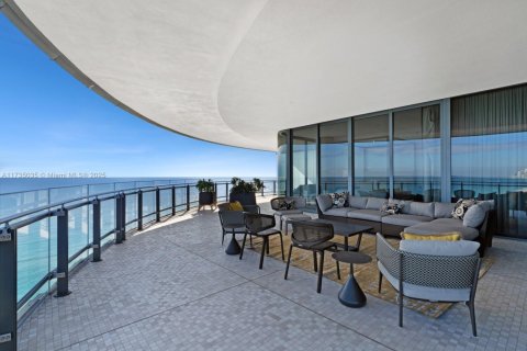 Condominio en venta en Miami Beach, Florida, 4 dormitorios, 327.48 m2 № 2035034 - foto 17