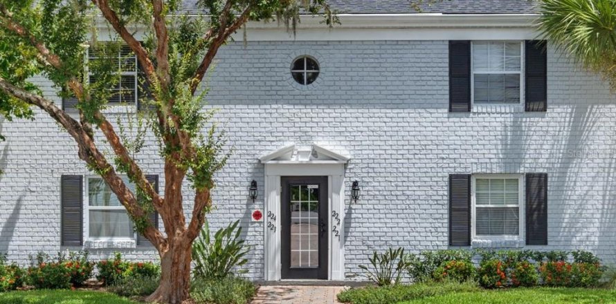 Condominio en Winter Park, Florida, 2 dormitorios № 1902359