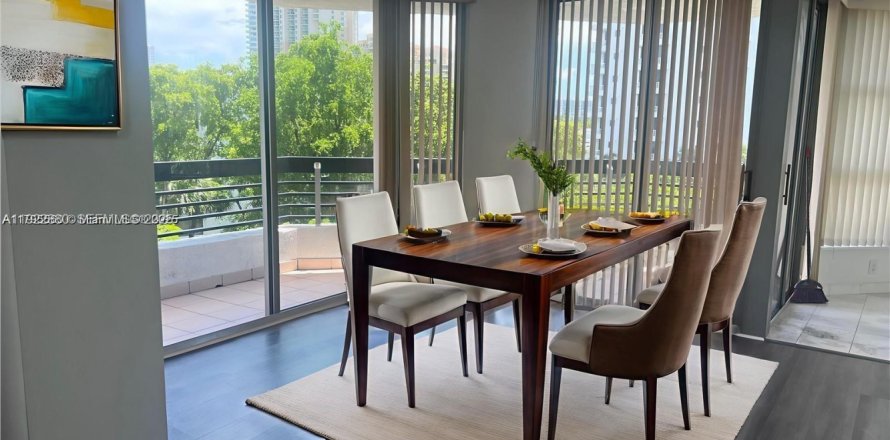 Condo in Aventura, Florida, 2 bedrooms № 1976567