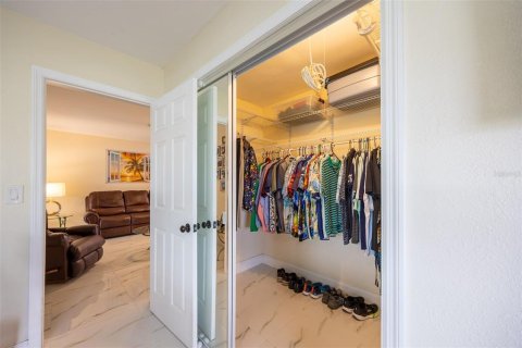Propiedad comercial en venta en Cape Coral, Florida, 4 dormitorios, 182.09 m2 № 1886921 - foto 5