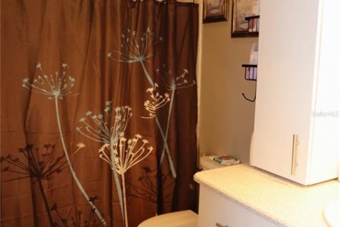 House in Clermont, Florida 3 bedrooms, 116.13 sq.m. № 1337679 - photo 25