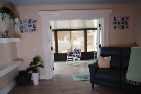 House in Clermont, Florida 3 bedrooms, 116.13 sq.m. № 1337679 - photo 12