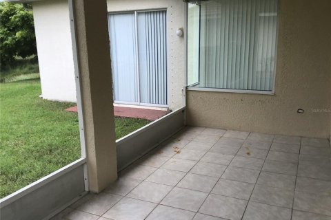 Villa ou maison à louer à Bradenton, Floride: 4 chambres, 196.86 m2 № 2379353 - photo 10
