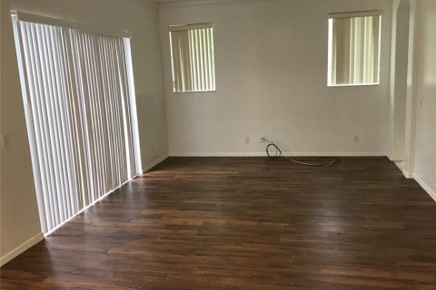 Villa ou maison à louer à Bradenton, Floride: 4 chambres, 196.86 m2 № 2379353 - photo 8
