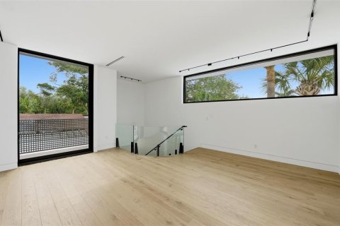 House in Sarasota, Florida 5 bedrooms, 363.53 sq.m. № 2132175 - photo 30