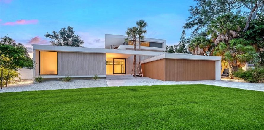 House in Sarasota, Florida 5 bedrooms, 363.53 sq.m. № 2132175