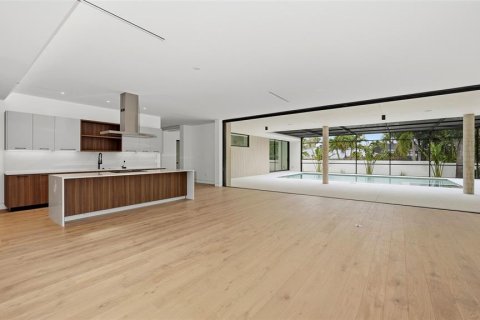 House in Sarasota, Florida 5 bedrooms, 363.53 sq.m. № 2132175 - photo 9