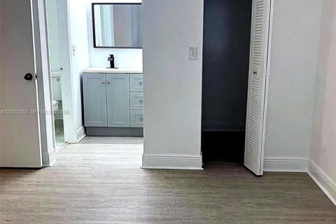 Copropriété à louer à Pompano Beach, Floride: 2 chambres, 83.89 m2 № 2407250 - photo 7