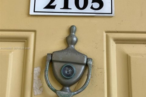 Condo à Pompano Beach, Floride, 2 chambres  № 2407250