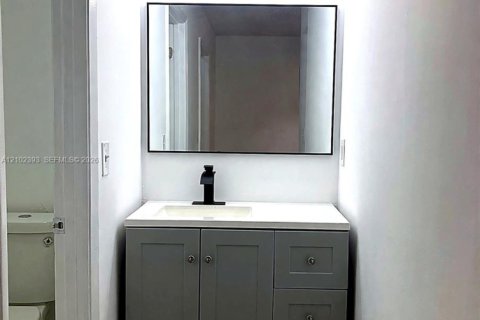 Copropriété à louer à Pompano Beach, Floride: 2 chambres, 83.89 m2 № 2407250 - photo 8