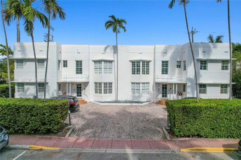 Condo in Miami Beach, Florida, 2 bedrooms  № 1986778 - photo 15