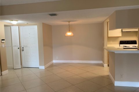 Condo à Coral Springs, Floride, 2 chambres  № 2001227