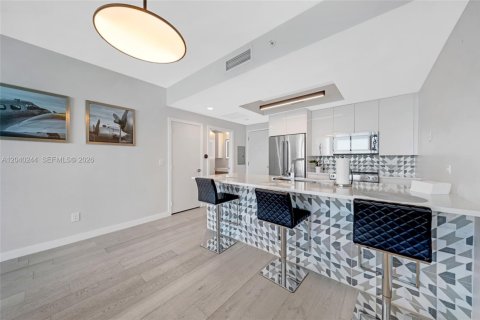 Copropriété à louer à Miami, Floride: 1 chambre, 77.39 m2 № 2087573 - photo 8