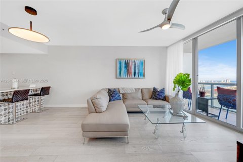 Copropriété à louer à Miami, Floride: 1 chambre, 77.39 m2 № 2087573 - photo 12