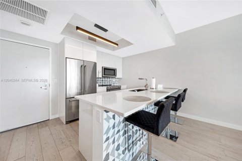 Copropriété à louer à Miami, Floride: 1 chambre, 77.39 m2 № 2087573 - photo 6