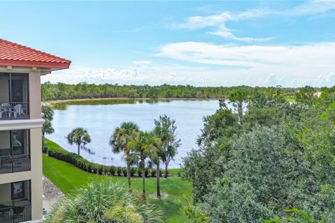 Condominio en venta en Lakewood Ranch, Florida, 3 dormitorios, 198.63 m2 № 1882839 - foto 9