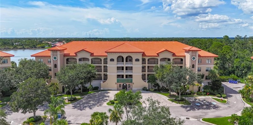Condo in Lakewood Ranch, Florida, 3 bedrooms № 1882839