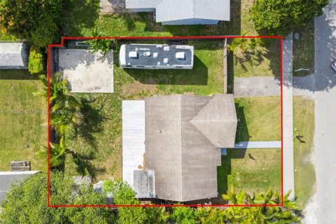 Casa en venta en Homestead, Florida, 4 dormitorios, 104.98 m2 № 1713901 - foto 25