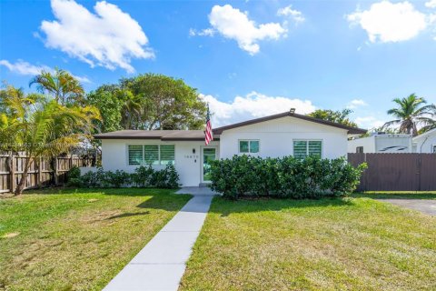 Casa en venta en Homestead, Florida, 4 dormitorios, 104.98 m2 № 1713901 - foto 1