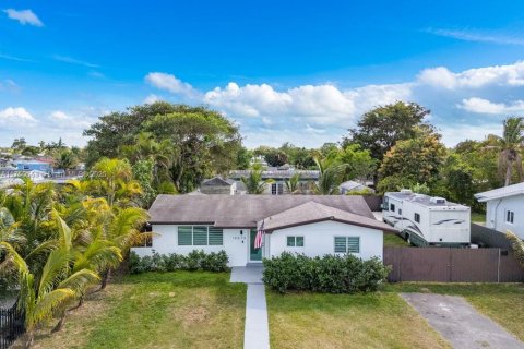 Casa en venta en Homestead, Florida, 4 dormitorios, 104.98 m2 № 1713901 - foto 23