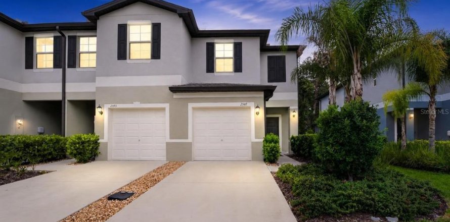 Adosado en Holiday, Florida 2 dormitorios, 143.16 m2 № 2220462