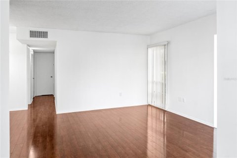 Condominio en alquiler en Sarasota, Florida, 2 dormitorios, 95.41 m2 № 1913465 - foto 16