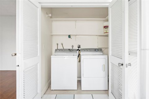 Condominio en alquiler en Sarasota, Florida, 2 dormitorios, 95.41 m2 № 1913465 - foto 10