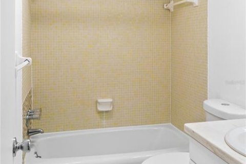 Condominio en alquiler en Sarasota, Florida, 2 dormitorios, 95.41 m2 № 1913465 - foto 24