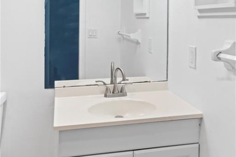 Condominio en alquiler en Sarasota, Florida, 2 dormitorios, 95.41 m2 № 1913465 - foto 9