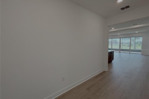 Villa ou maison à louer à Ocala, Floride: 2 chambres, 204.38 m2 № 2321260 - photo 4