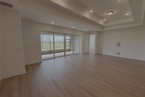 Villa ou maison à louer à Ocala, Floride: 2 chambres, 204.38 m2 № 2321260 - photo 6